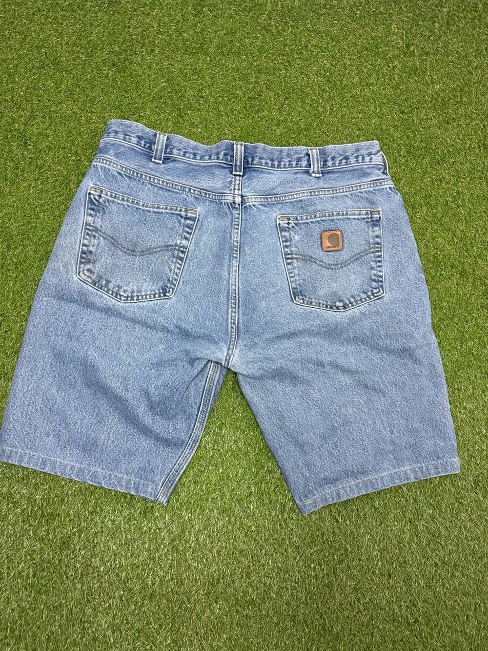 Vintage Carhartt Loose Fit Light Wash Denim Shorts Jorts Size 38 x 32